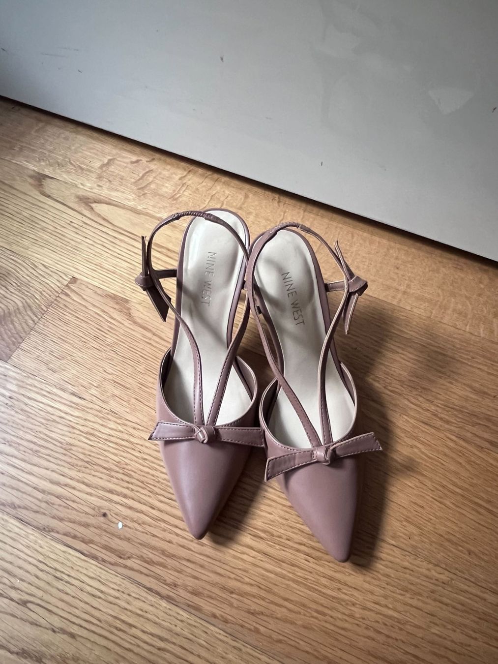 Scarpe da donna: Nude bow slingback heels – Usato da Zürich venduto da kry_85p7
