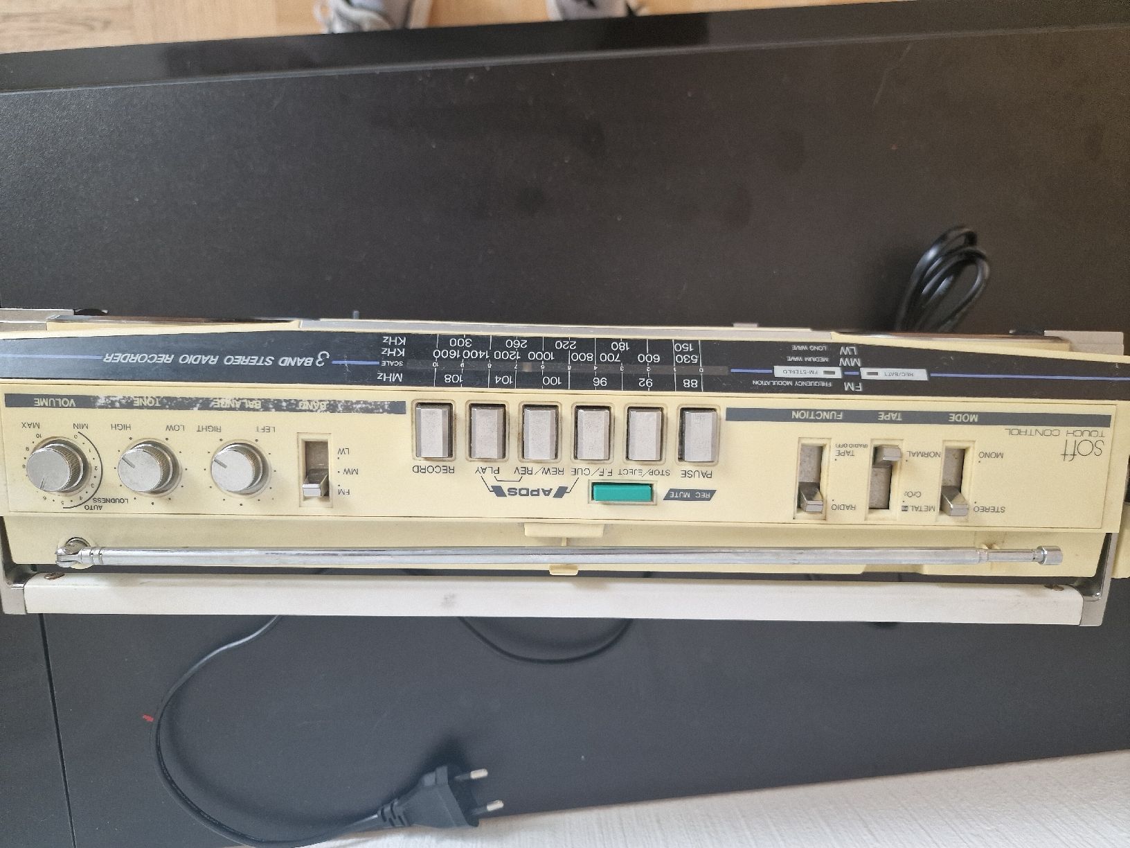 Radio: Radio cassette  RD-812 3 bandes,  – Usato da La Chaux-de-Fonds venduto da Ric_m628