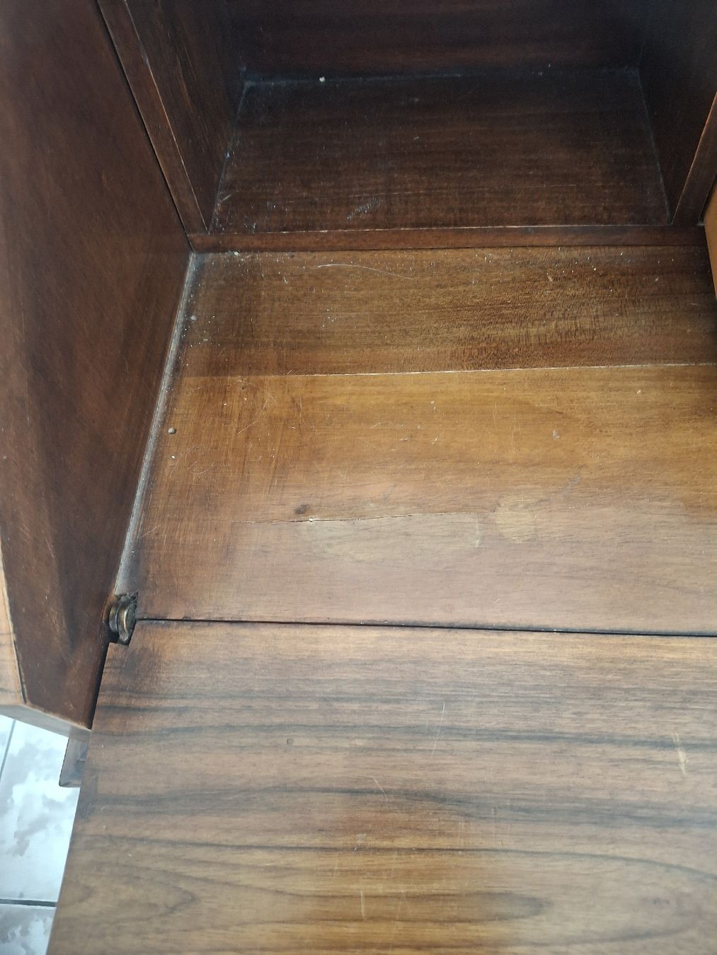 Bureaux: Sekretär mit Schubladen Holz  – D'occasion à Aarburg par ssi_ckz5 5