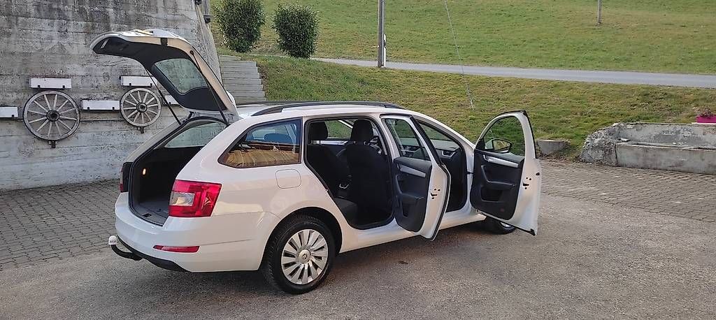 Automobili: Skoda Octavia 1.6D 4x4 – Usato da Hergiswil LU venduto da dicovis 4