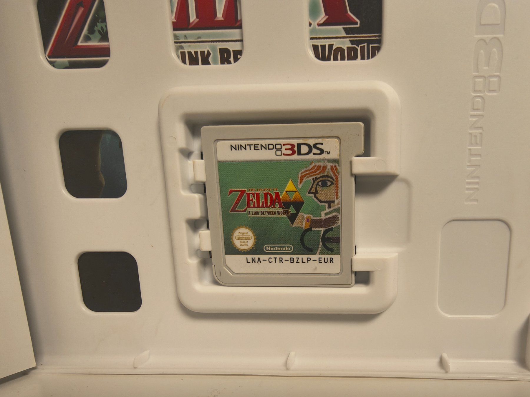 Spiele: Nintendo 3DS - Zelda: A Link Between Worlds – Gebraucht aus Schaffhausen von thugNme 3