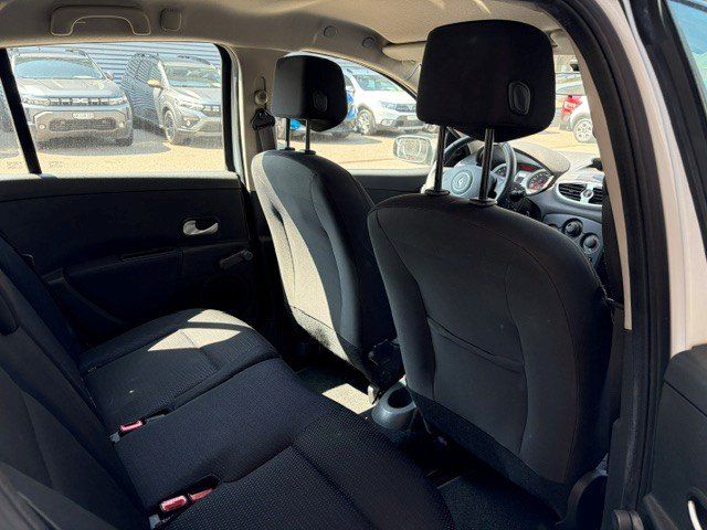 Renault Automobili: Renault Clio1.2 Manuell B04 75 PS – Usato da Stäfa venduto da Velsatis1 8