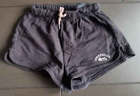 schwarze Shorts H&M, Grösse 146/152
