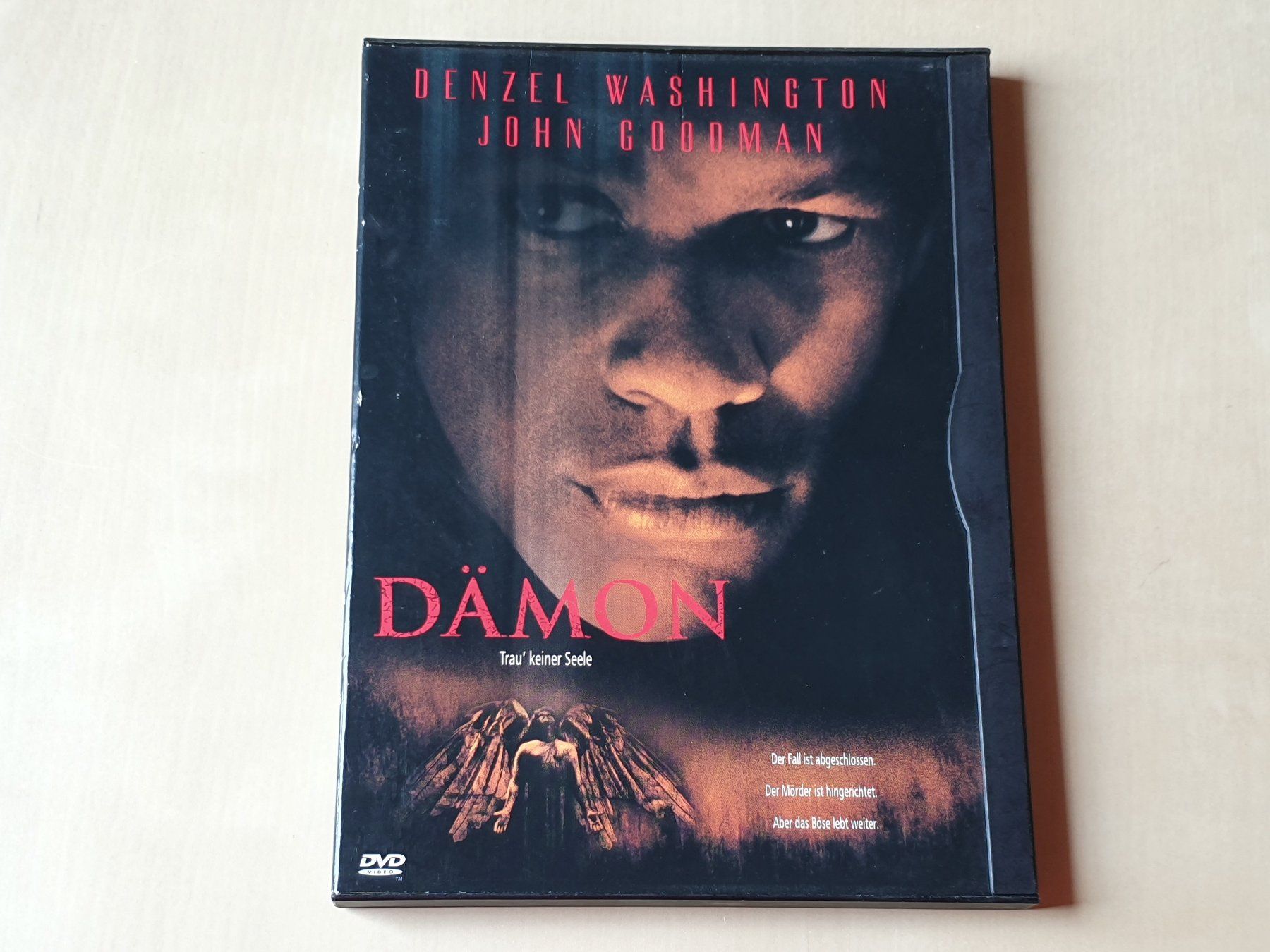 Alle DVDs: Dämon trau keiner Seele – Gebraucht aus Stansstad von collectorsshop