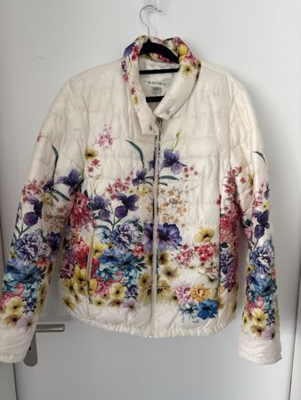 AMISU Steppjacke Blumenmuster 