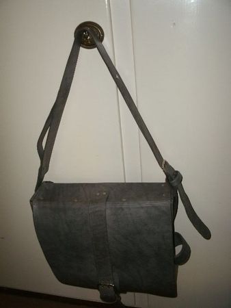 Schultertasche Herren graues Leder