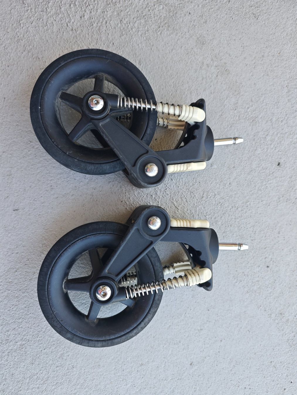 Pneumatici & Ruote complete: Bugaboo Cameleon Vorderräder – Usato da Zug venduto da ors37