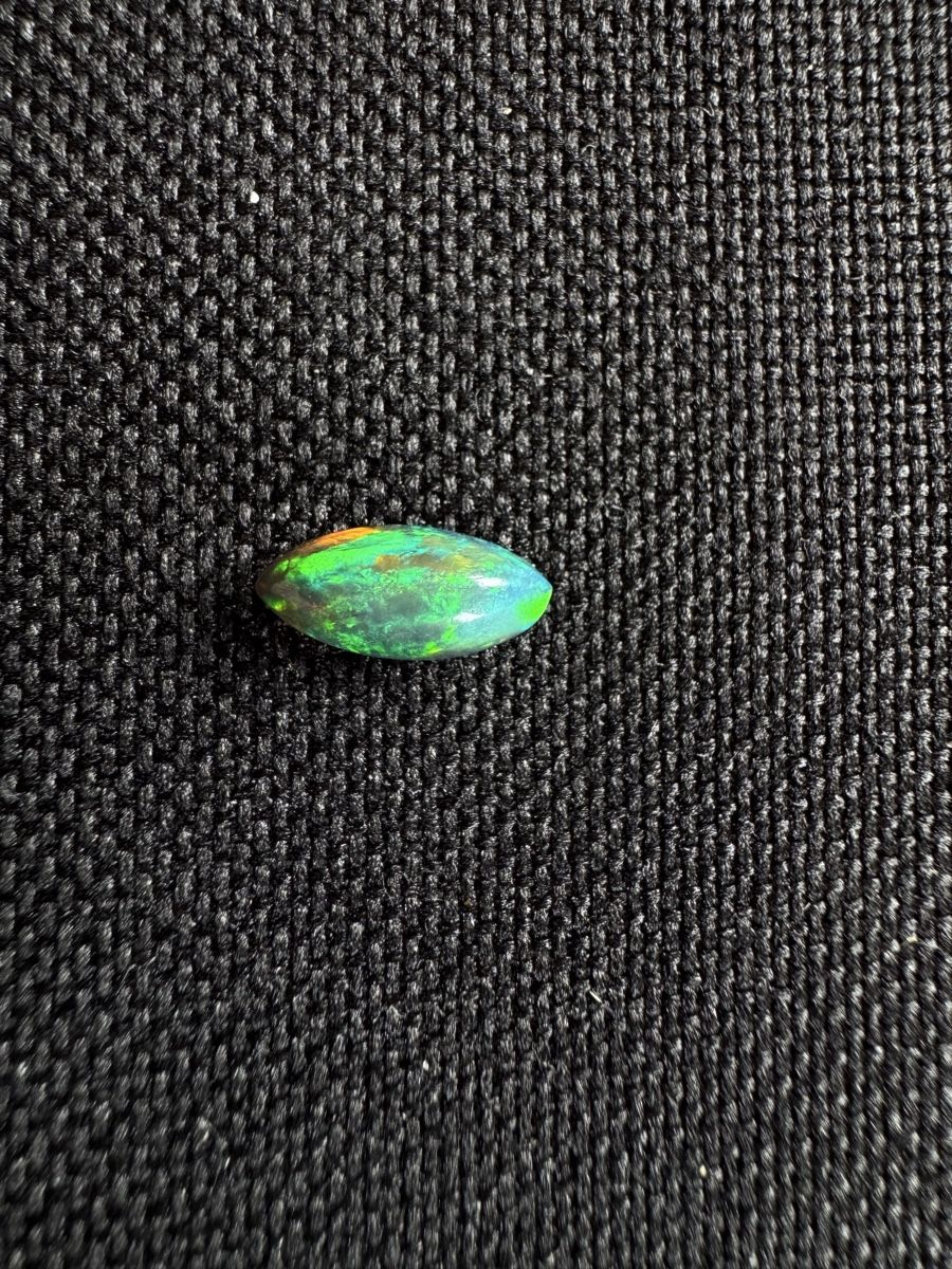 Pierres précieuses: Black Opal 1.1 ct – Neuf avec emballage d'origine à Wängi par Horus90
