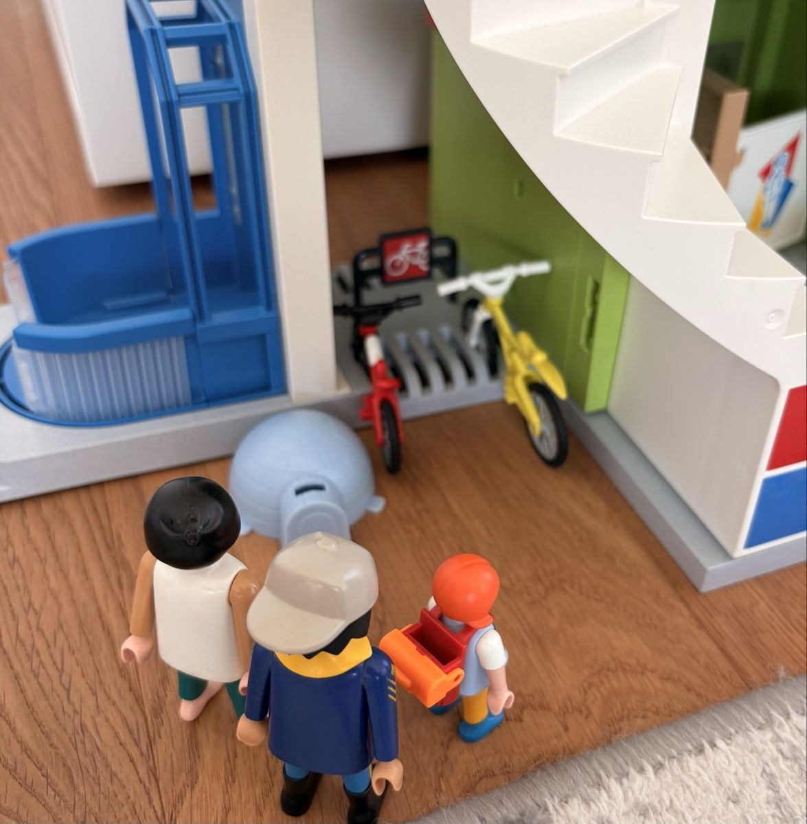 Playmobil Giocattoli: Playmobil grosse Schule 9453 – Usato da Untersiggenthal venduto da spring09 4
