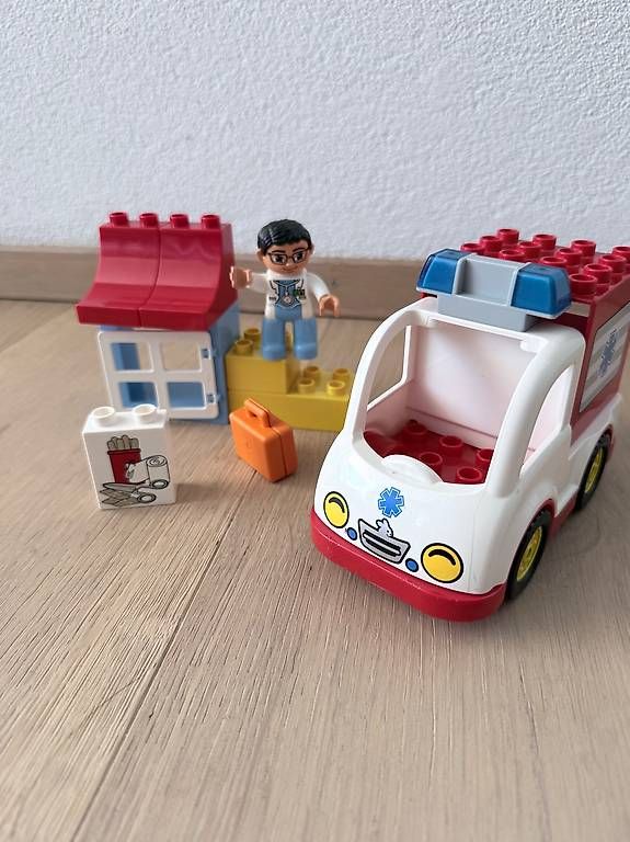Lego Spielzeuge: LEGO DUPLO 10527 Krankenwagen – Gebraucht aus Meilen von iza_scz7 2