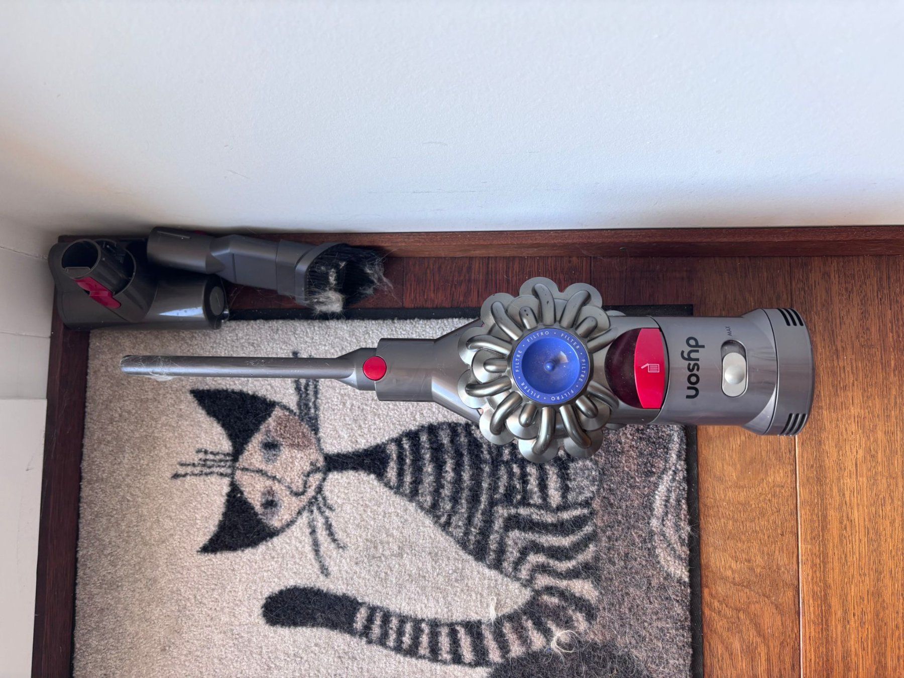 Dyson Staubsauger & Zubehör: Handstaubsauger V7 Trigger – Gebraucht aus Zug von BlumundPartner 1