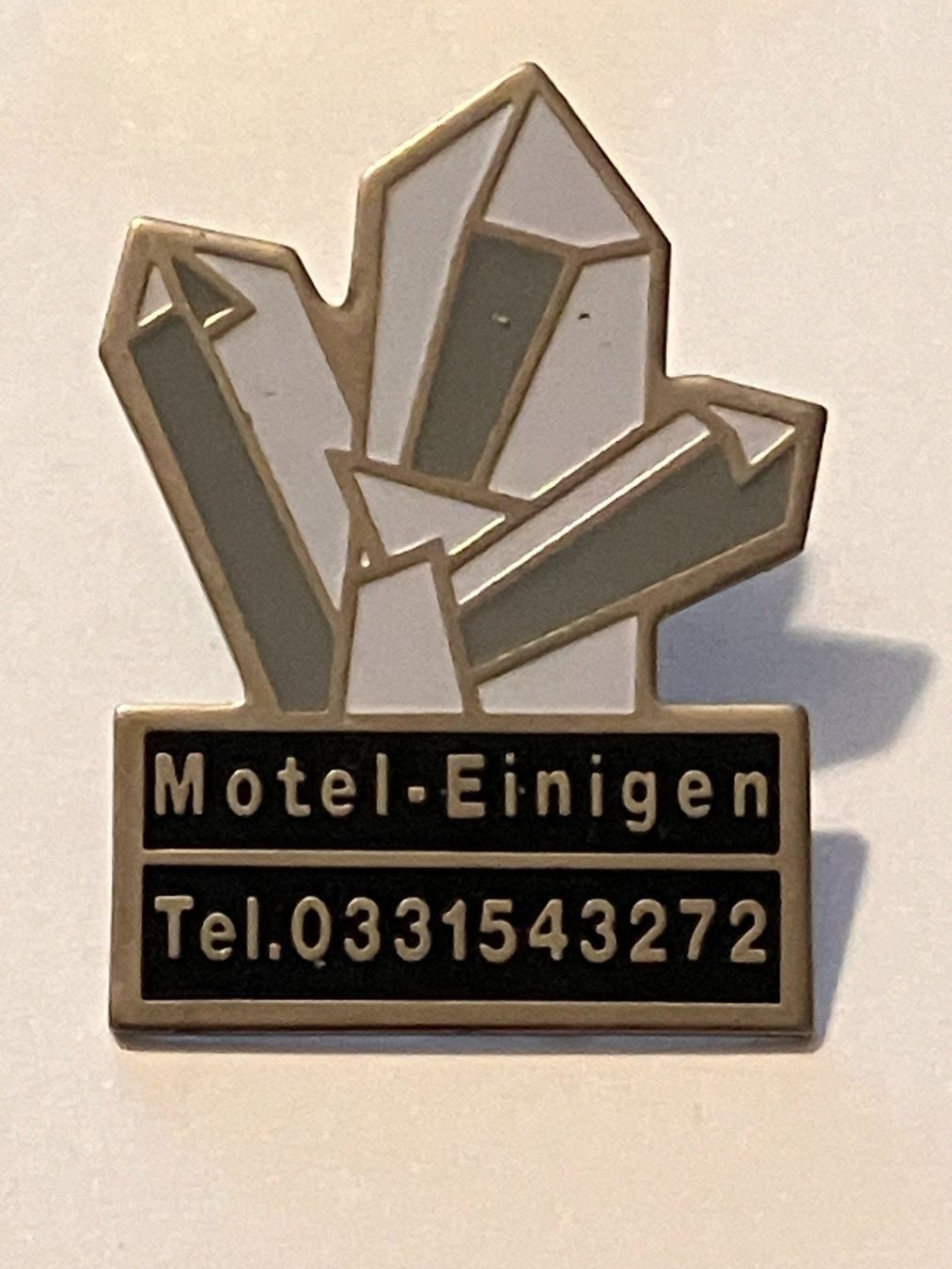 Plaketten & Abzeichen: 1 Pin Motel Einigen – Gebraucht aus Basel von djwwpp
