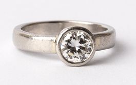 Ring gemäss Bilder und Beschrieb