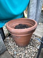 Grosser terracotta Blumentopf