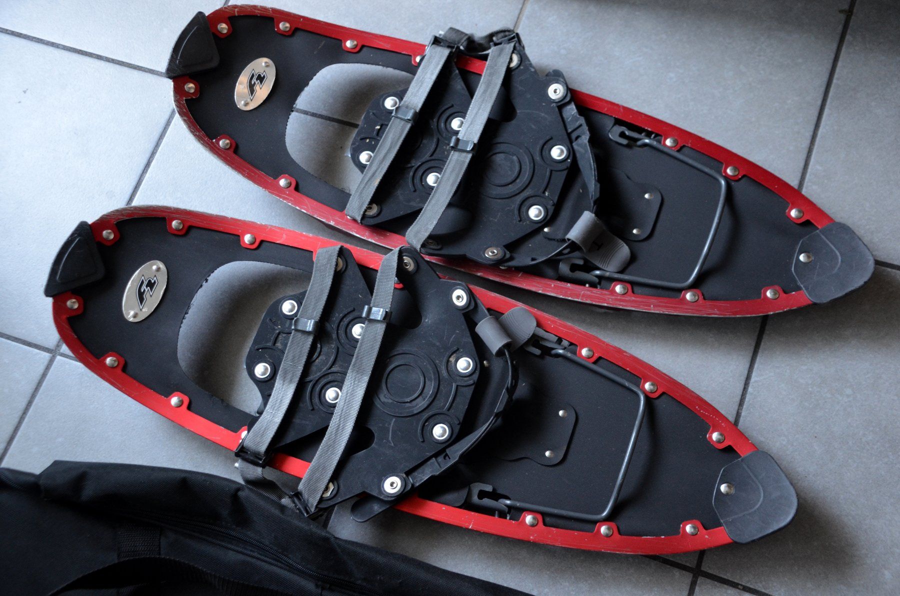 Scarpe da uomo: F2 Schneeschuhe / Raquettes à neige – Usato da Collonges venduto da arashee 2