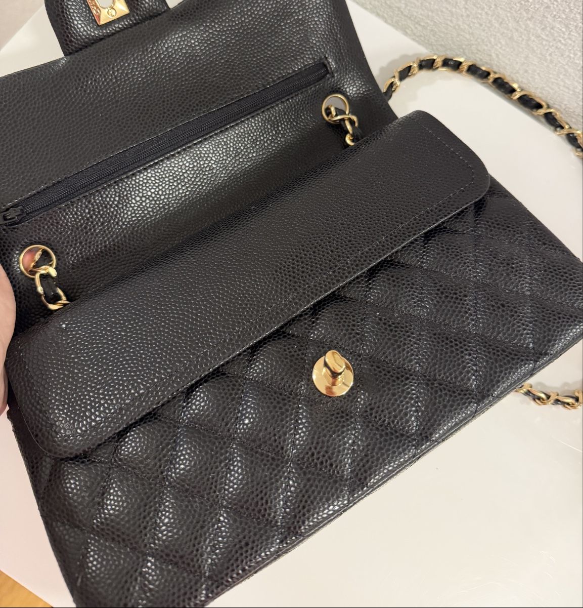 Borse da donna: Damen tasche mit kette – Nuovo (secondo la descrizione) da Stein am Rhein venduto da BOZ.D 1