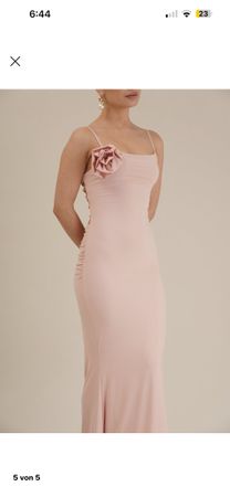 Elegantes, rosa Abendkleid mit Blumenapplikation, Gr. S