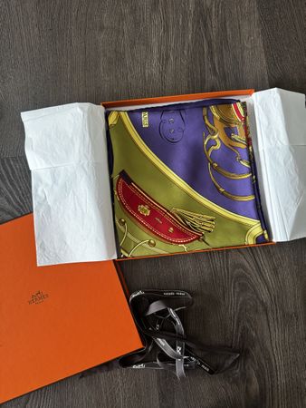 Hermes scarf new with tag, box 90cm