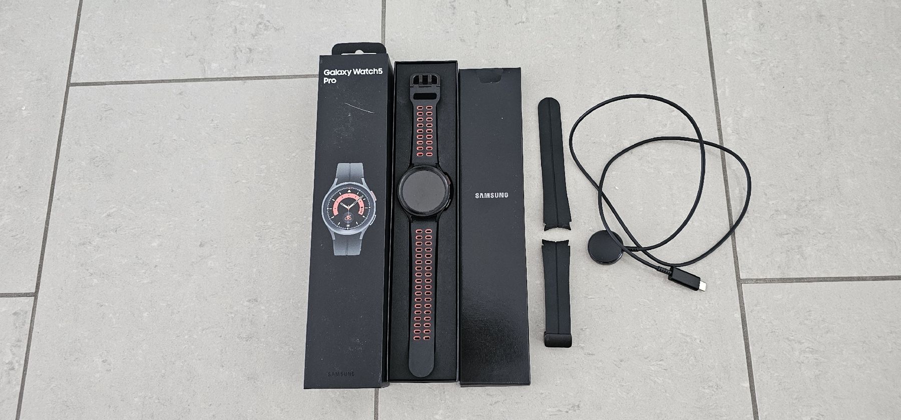 Samsung Smartwatch: Samsung Galaxy Watch5 Pro LTE – Gebraucht aus Gordola von Alfacigno