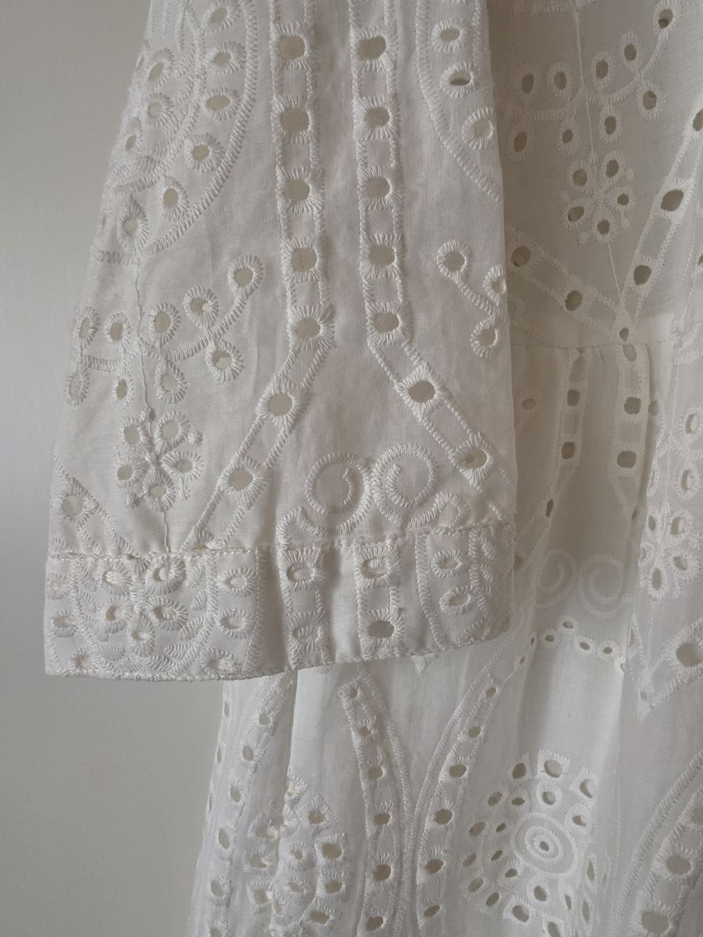 Robes: WHITE LABEL SPITZENKLEID GR.36 ECRU – D'occasion à Adlikon par jahr01 1