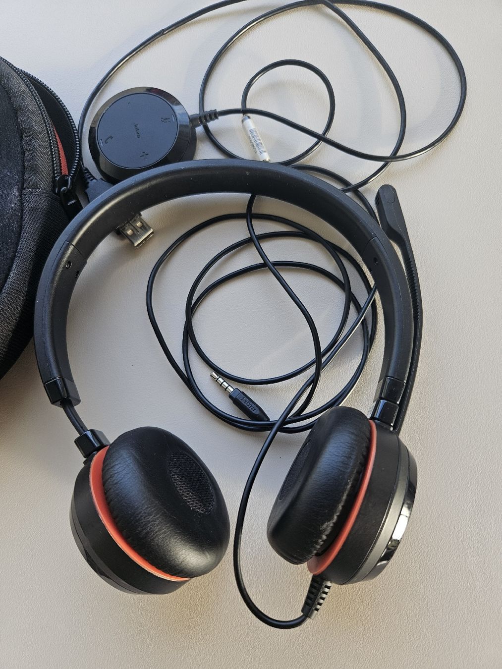 Jabra Cuffie: Jabra Evolve headset mit Zubehör – Usato da Biberist venduto da Volo28 1