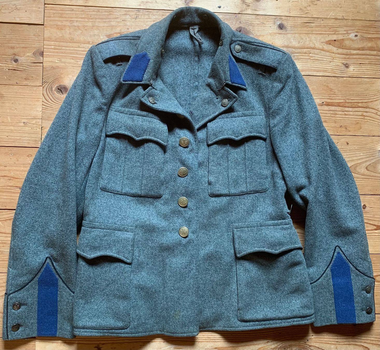 Schweizer Armee Uniformen: Alte Uniformjacke der CH Armee – Gebraucht aus Goldingen von Bergler012