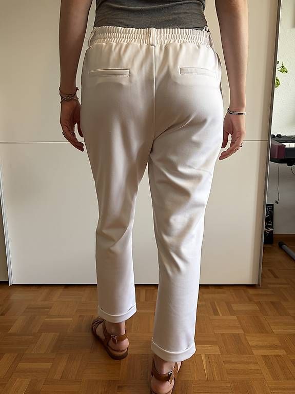 Pantaloni: Weisse Hose Grösse 40 – Usato da Basel venduto da Annikalypse 2