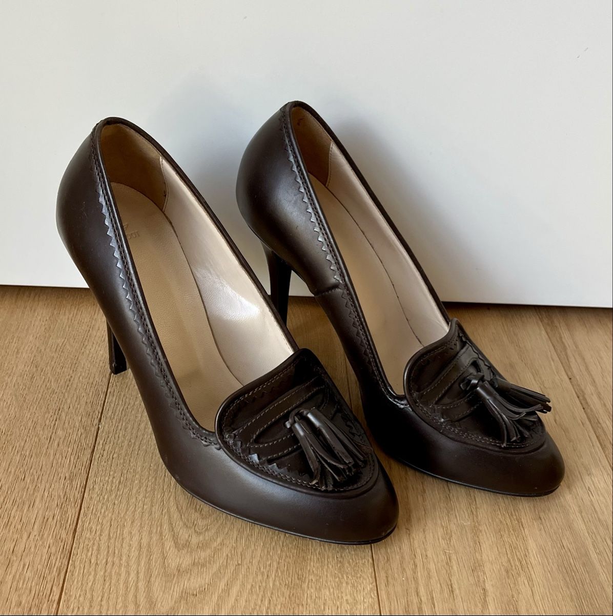 Navyboot Chaussures femmes: NAVYBOOT Leder Pumps braun Gr. 38 – D'occasion à Zürich par Monini2 9