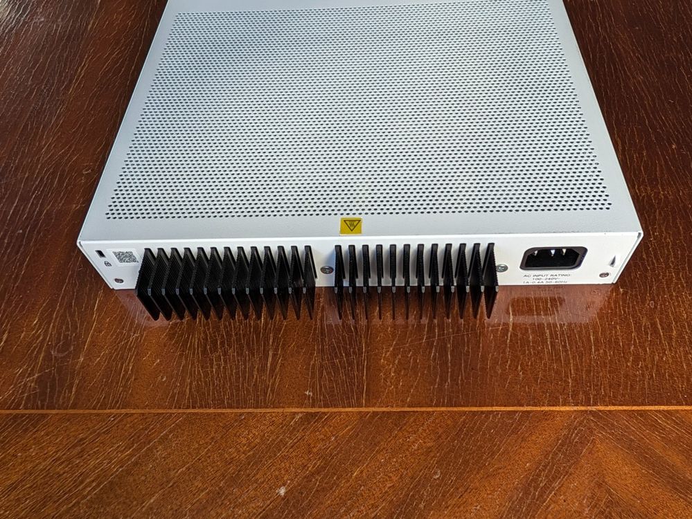 Cisco C1000 - 8 Port 2G L - Guter Zustand (Gebraucht) in Niederweningen ...