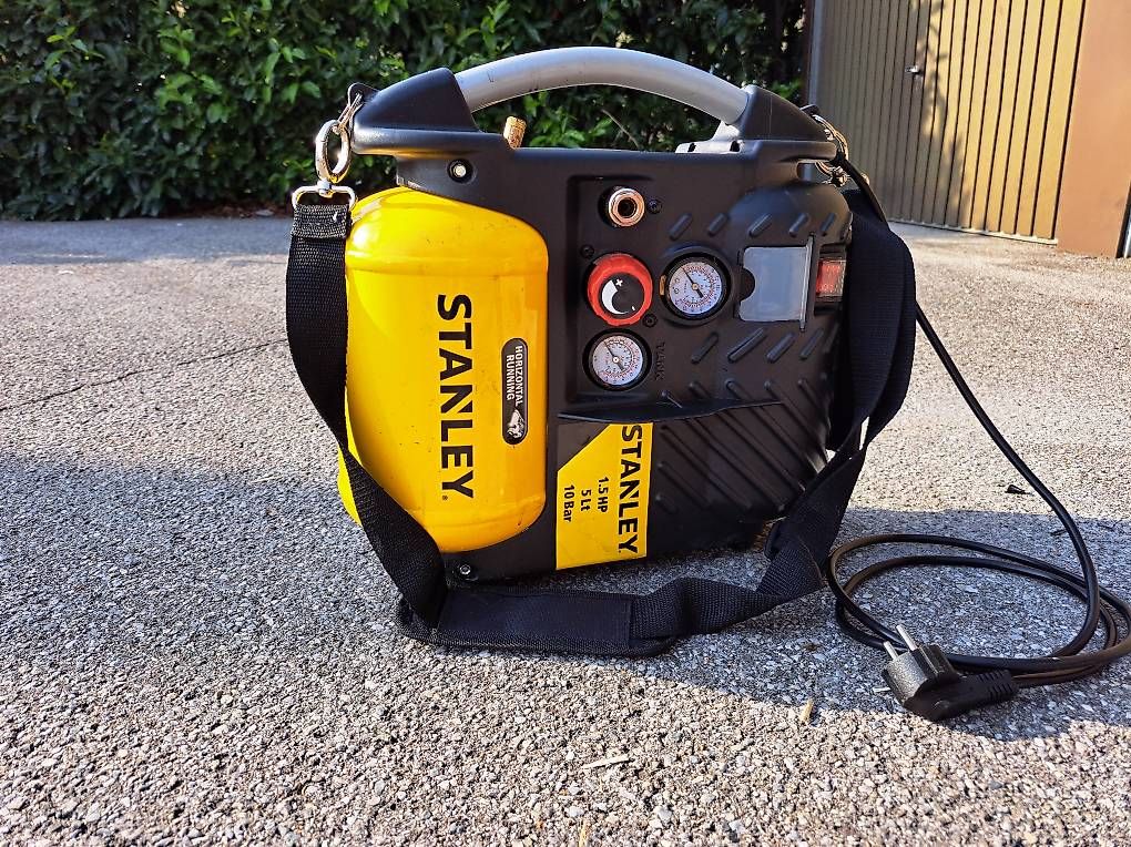 Compressori: Compressor air STANLAY 5L 1.5 HP 10BAR – Usato da Sigirino venduto da and_kgv7 2