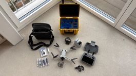 DJI Mini 4 Pro Fly More Combo mit Zubehör und Garantie