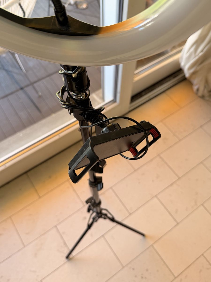 Treppiedi & Teste: Ringlicht mit Handy und Ipad halterung – Usato da Gockhausen venduto da max_t9mh 1