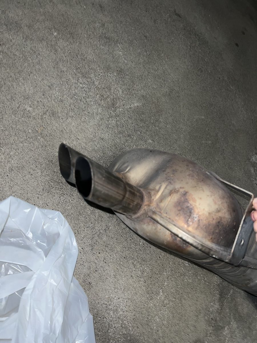 BMW Auspuffanlagen: Endschalldämpfer Original Auspuff BMW e46 – Gebraucht aus Wolfhausen von metalgear99 1