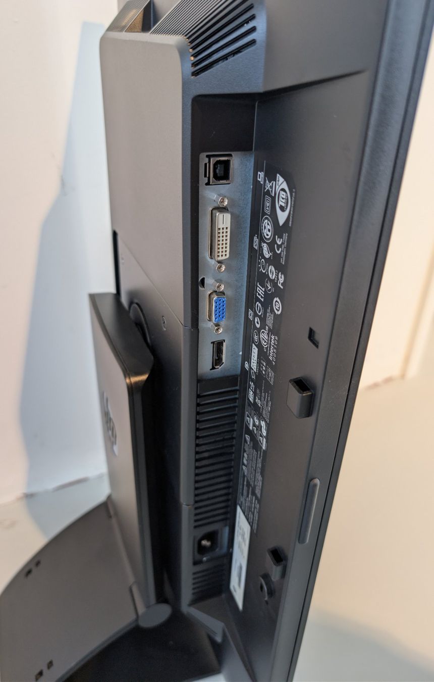 Hewlett Packard Monitor: HP EliteDisplay E231 - 23" Monitor – Usato da Dietlikon venduto da ComdatAG 3