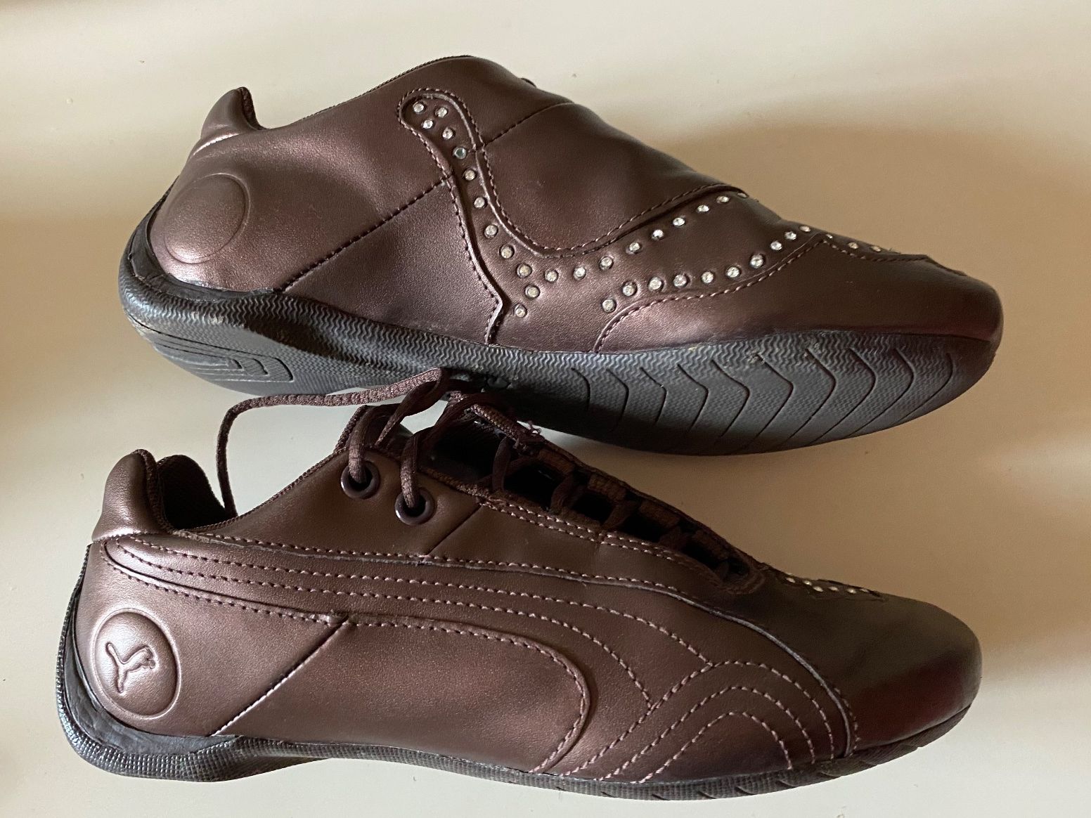 Damenschuhe: Sneaker braun mit Strasssteinen – Gebraucht aus Wallisellen von skorpion-11 1