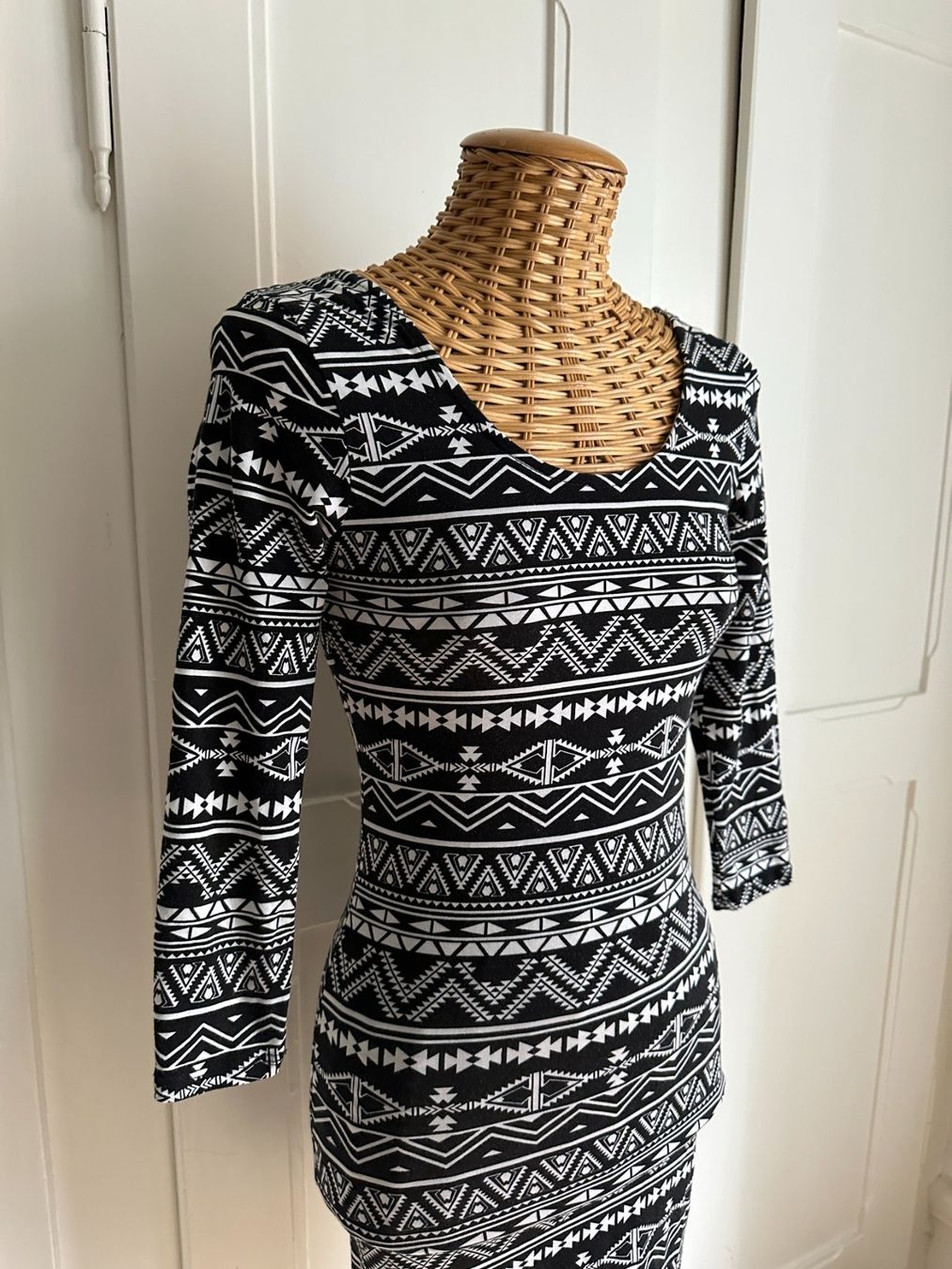 Tally Weijl Kleider: Kleid schwarz-weiss gemustert XS – Gebraucht aus Zürich von Diazaio 1