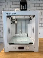 3D Drucker Ultimaker 3 mit viel PVA Material