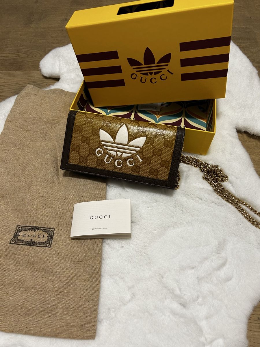 Gucci Borse da donna: Gucci x adidas umhängetasche – Usato da Tagelswangen venduto da A_lina 8