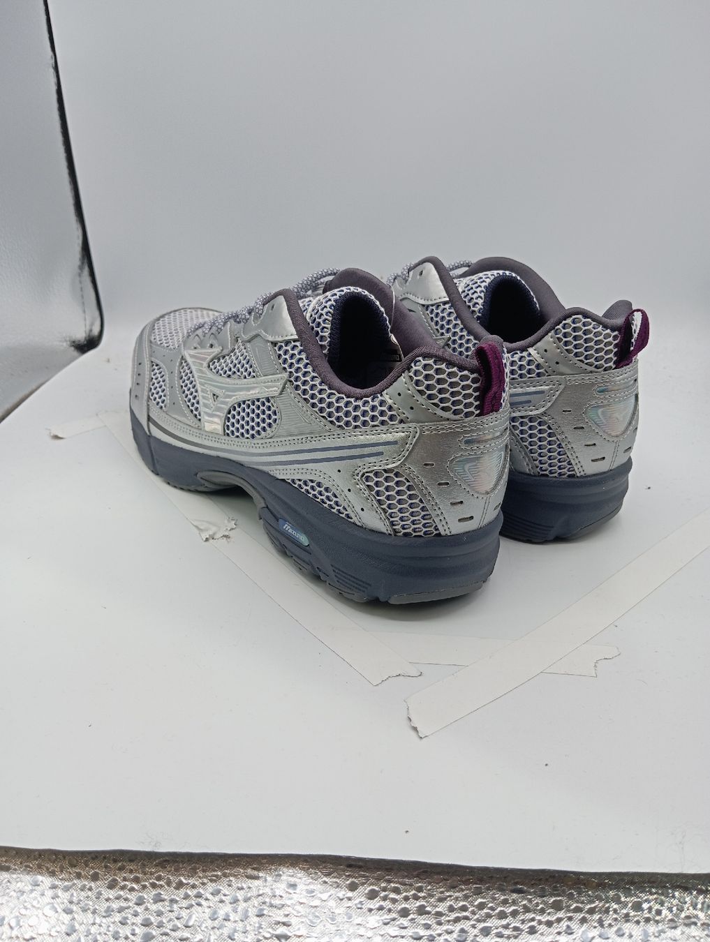 Mizuno Herrenschuhe: Mizuno MXR (EU40) – Neu und originalverpackt aus Schaffhausen von outlez 6