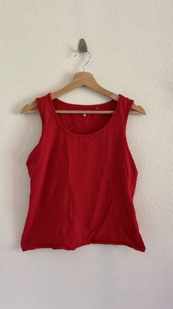 Haut rouge