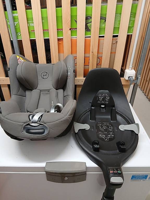Auto-Kindersitze: Cybex Sirona T mit 360° Base – Gebraucht aus Elsau von sar_6pfl