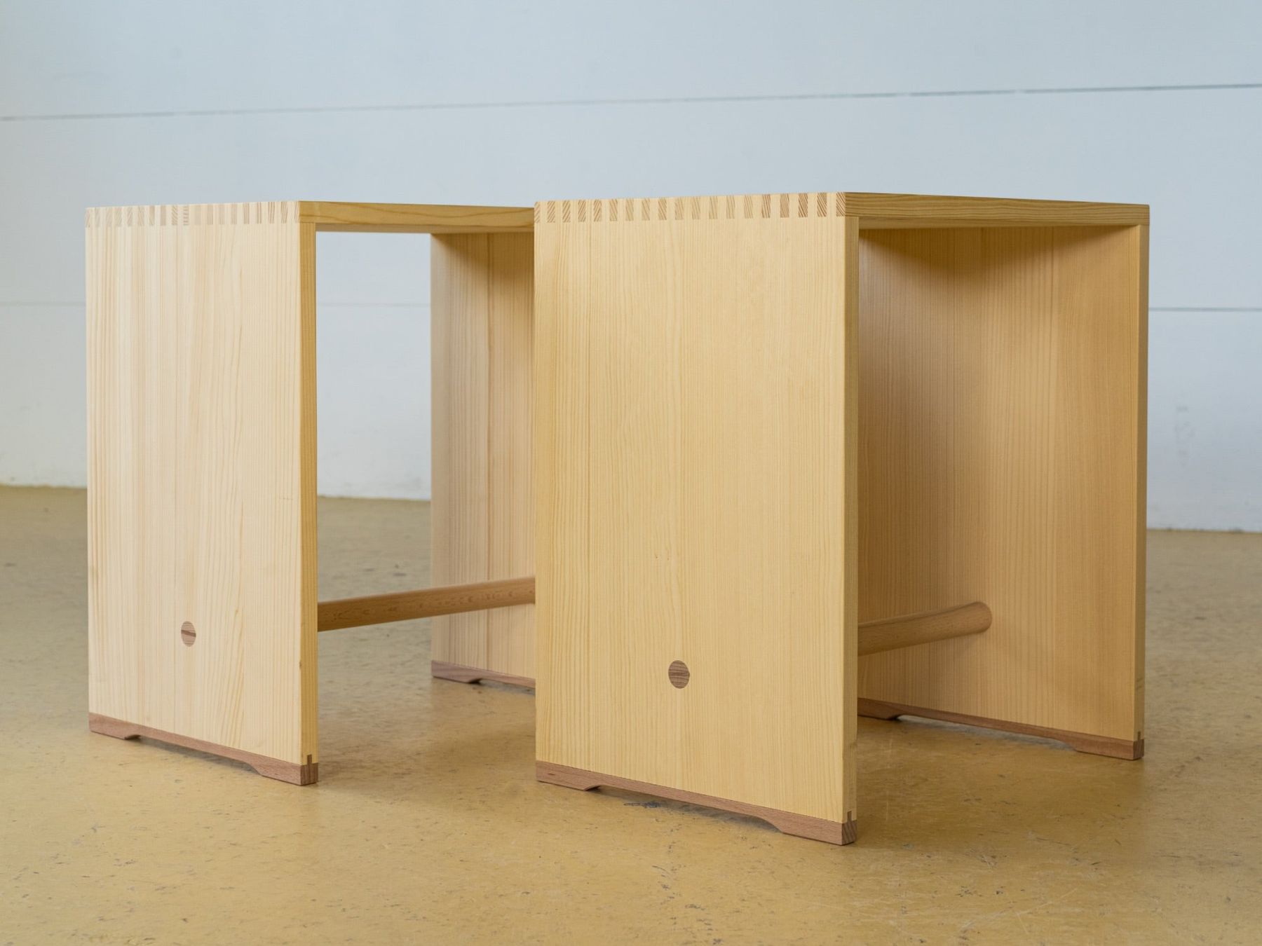 Sgabelli: Max Bill Ulmer Hocker | Buche | Neuware – Nuovo e nell'imballaggio originale da Meinisberg venduto da atelier_TILIJA 8