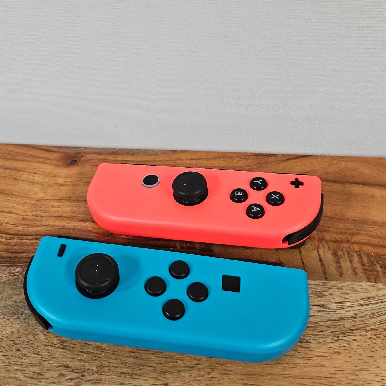 Controller: Neue Ersatz Controller kompatibel zu Nintendo Switch Joy Con – Neu und originalverpackt aus Hundwil von Pakethase 1