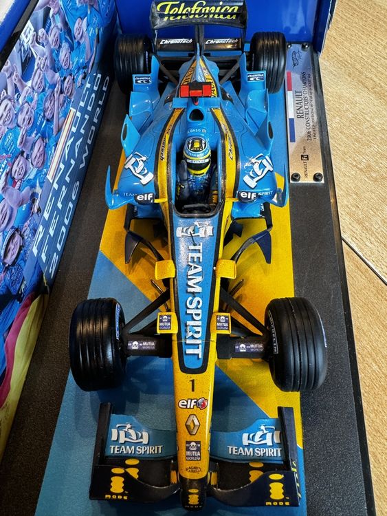 Hotwheels Renault F1 Racing R27 En Boite 1/18 B6