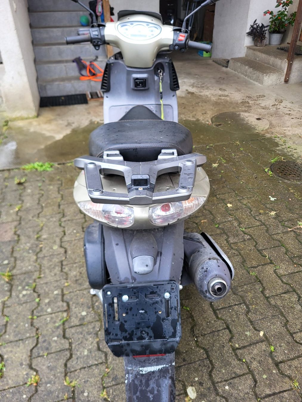 Aprilia Scooters: Aprilia Roller 125ccm – Gebraucht aus Untersiggenthal von LeaVerena 7