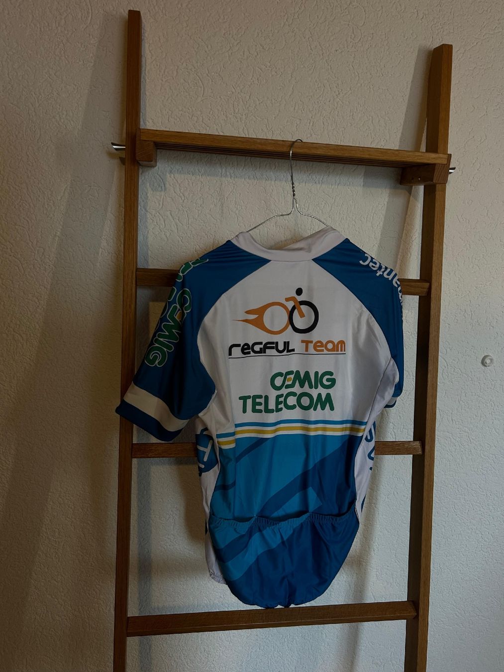 T-shirt: Fahrradshirt Weiss/Blau – Usato da St.Gallen venduto da dopplerhofer3121