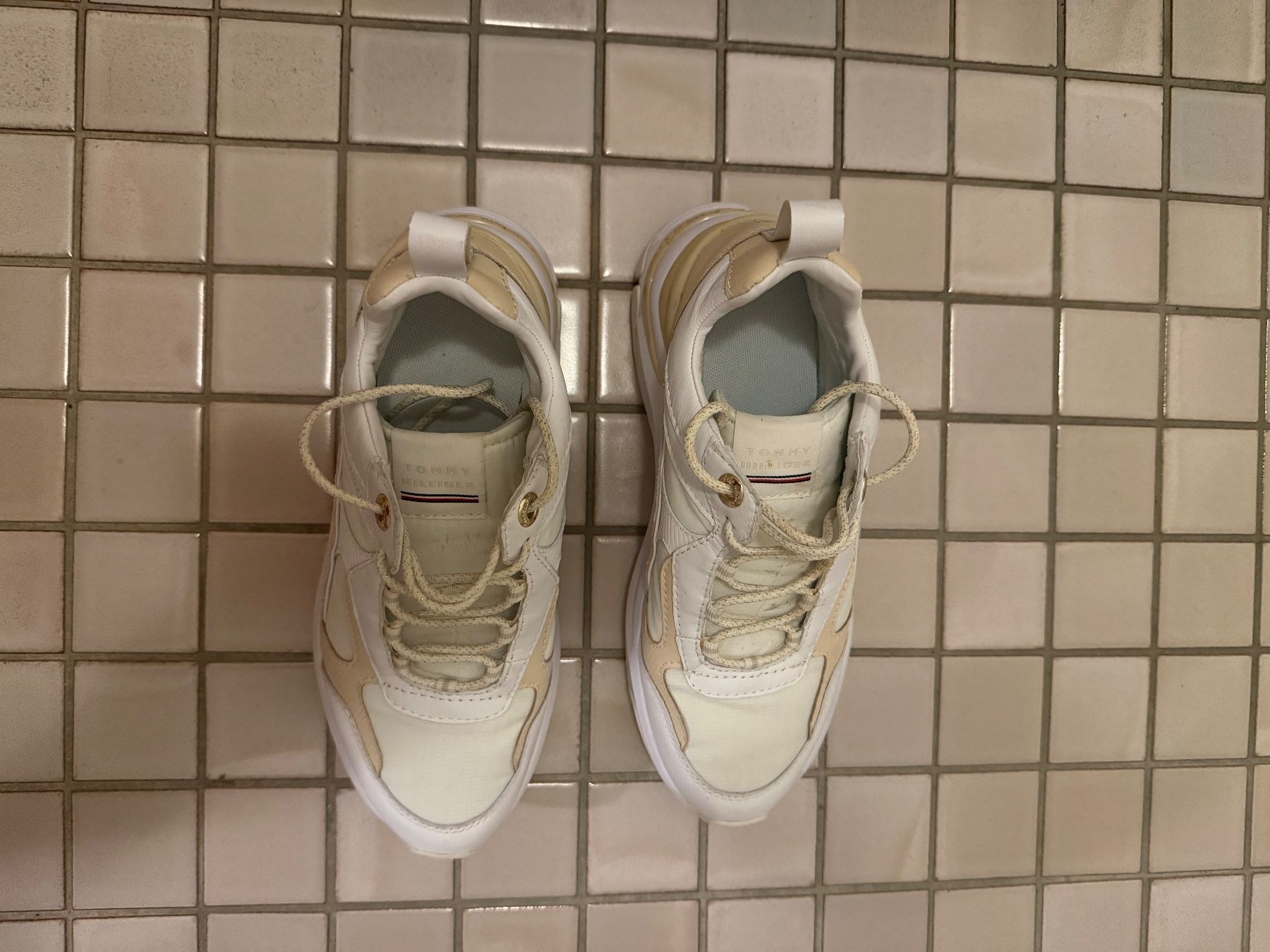 Tommy Hilfiger Damenschuhe: Baskets Tommy Hilfiger taille 36 – Gebraucht aus Vevey von liv_998v 4