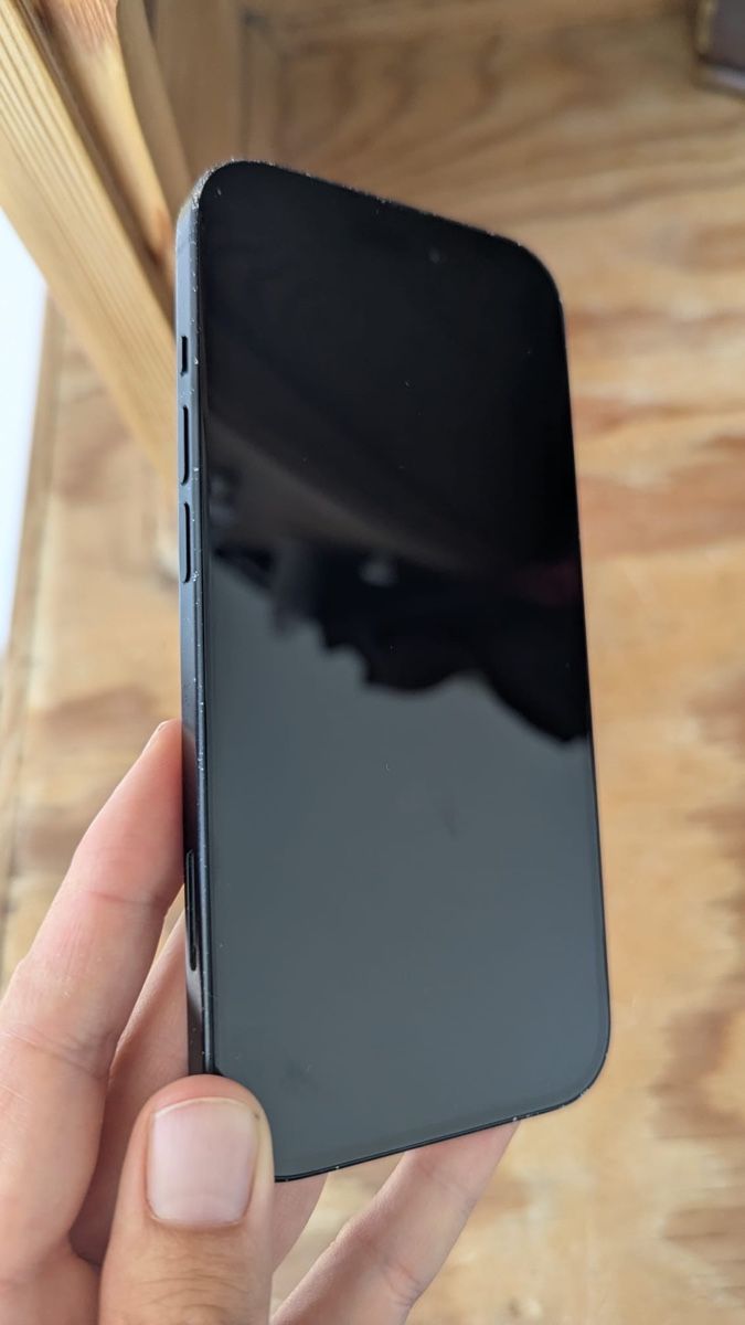 Apple Telefoni cellulari / Smartphones: Iphone 15 display Schaden – Difettoso da Scuol venduto da jul_xwm9 4