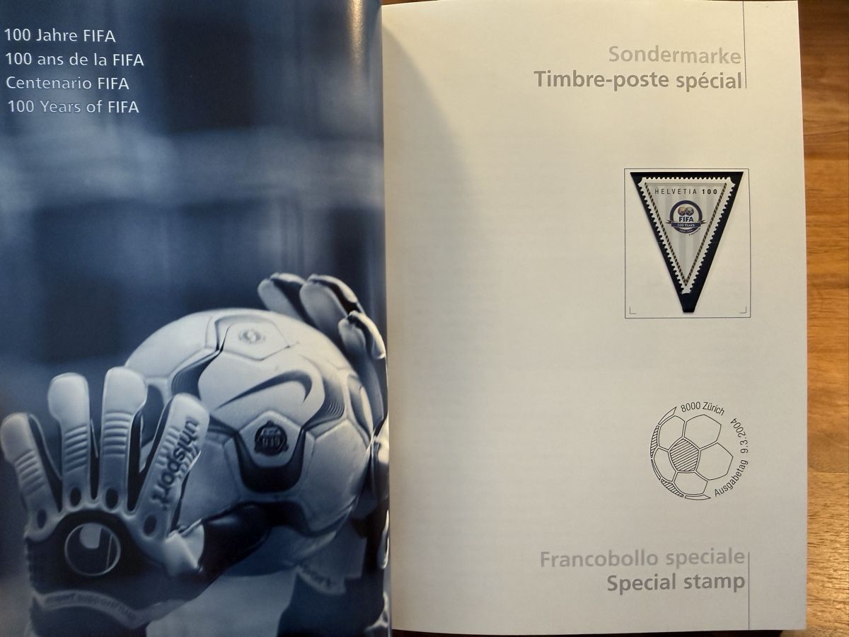 Tutti i francobolli: Jahrbuch 2004, komplett – Nuovo (secondo la descrizione) da Altdorf UR venduto da Sanna08 2