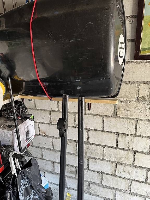Dachboxen: Dachbox + TOTUS Träger 130x70 cm Set – Gebraucht aus Oberägeri von Tizwei